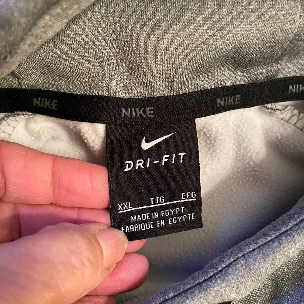 Nike Men’s Heather Gray Dri-Fit Pullover w/Black Swoosh & Front Pocket, Size XXL